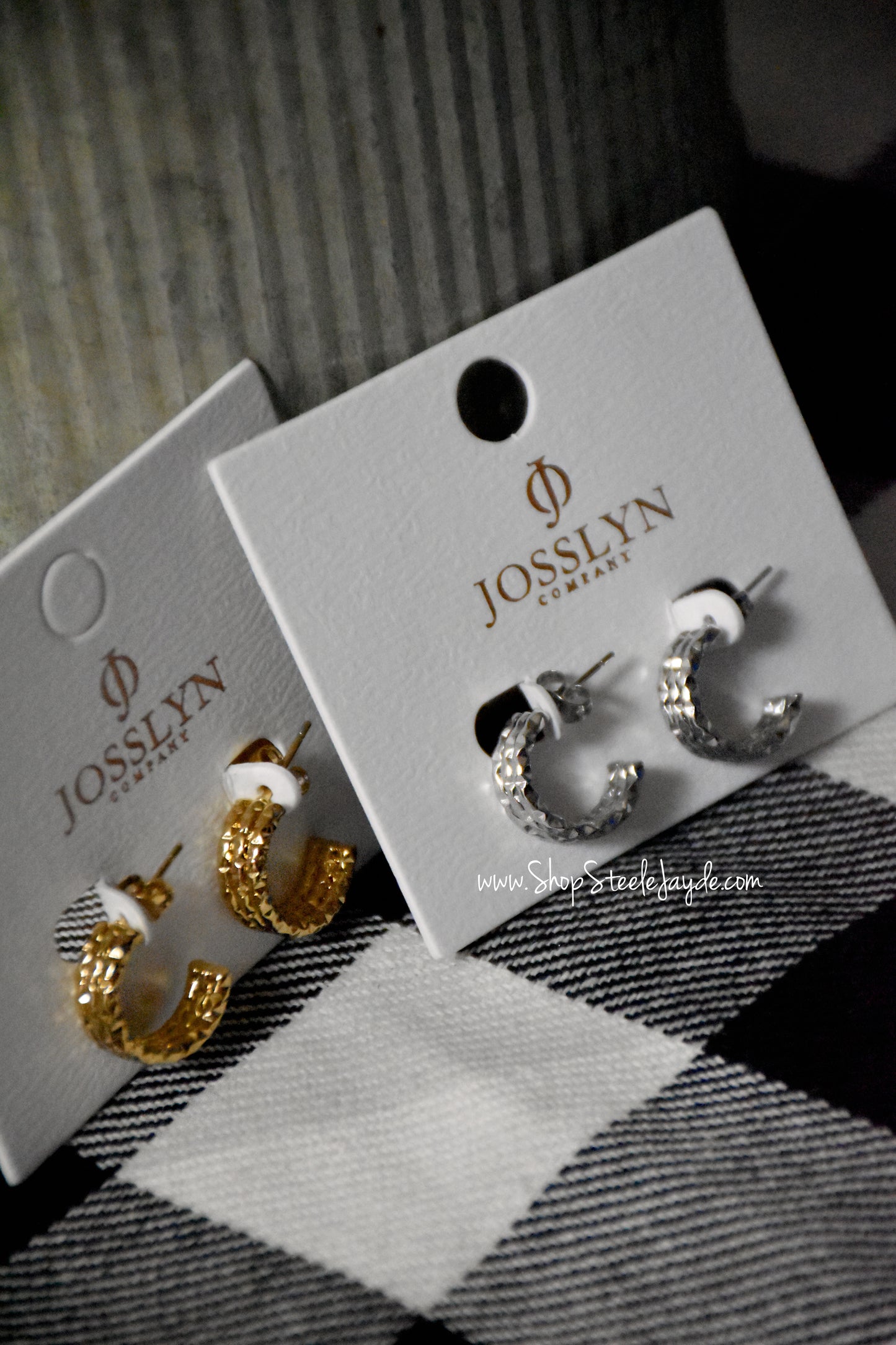 18K Tarnish-Free Hammered Earring (Multiple Color)