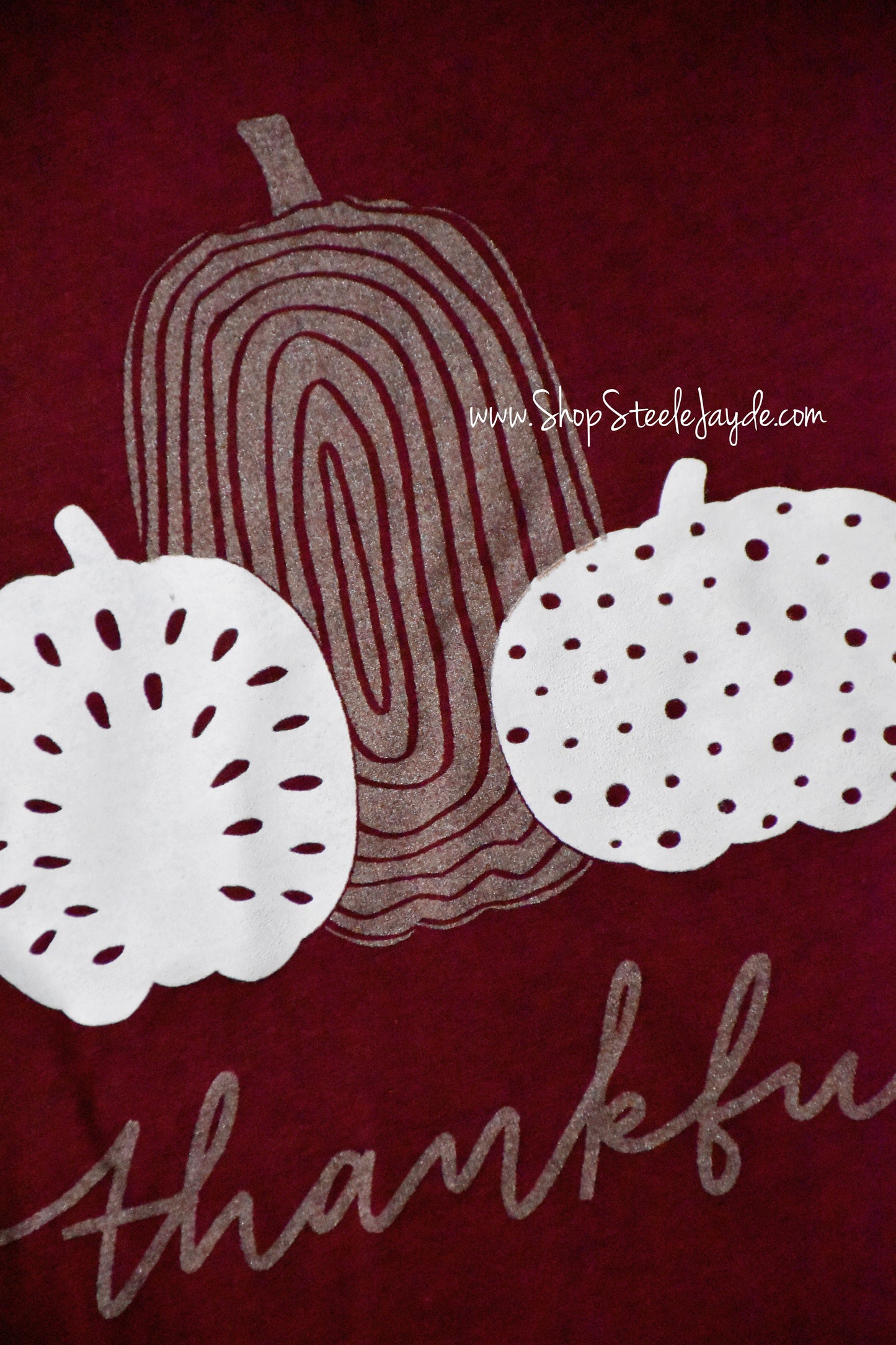 Metallic Lettering Thankful Graphic Tee