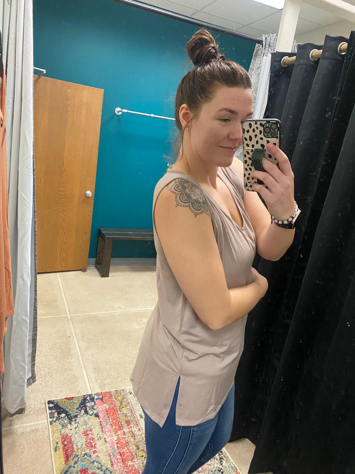 DOORBUSTER Side-Slit Sleeveless Top {Neutral}